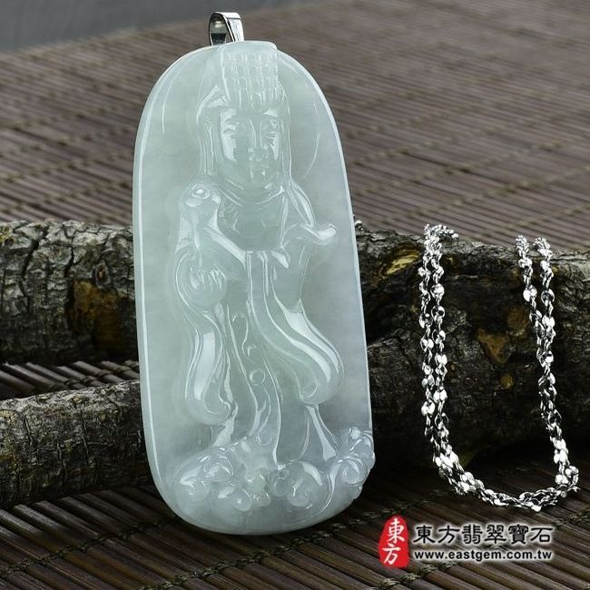 天上聖母/媽祖  左側照片 翡翠媽祖項鍊玉珮（天上聖母：媽祖牌A貨翡翠媽祖玉珮、緬甸玉媽祖玉墜）。綠色細豆種媽祖，MD018。客製化訂做各種翡翠媽祖吊墜玉珮項鍊。★附A貨翡翠雙證書