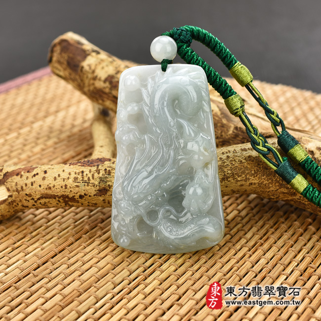 龍項鍊玉珮意境照片   翡翠龍項鍊玉珮(招財飛騰游龍:龍牌A貨翡翠龍玉珮、緬甸玉龍玉墜、龍十二生肖項鍊)。淡綠色糯種灑金花龍,DR332。客製化訂做各種翡翠龍吊墜玉珮項鍊。★附A貨翡翠雙證書 龍項鍊玉珮意境照片   翡翠龍項鍊玉珮(招財飛騰游龍:龍牌A貨翡翠龍玉珮、緬甸玉龍玉墜、龍十二生肖項鍊)。淡綠色糯種灑金花龍,DR332。客製化訂做各種翡翠龍吊墜玉珮項鍊。★附A貨翡翠雙證書
