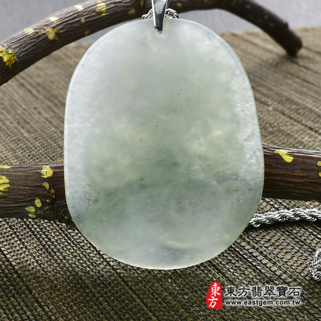 生肖龍項鍊玉珮背面照片  翡翠龍項鍊玉珮(祥龍瑞氣、招財富貴龍:龍牌A貨翡翠龍玉珮、緬甸玉龍玉墜、龍十二生肖項鍊)。淡綠色糯種龍,DR323。客製化訂做各種翡翠龍吊墜玉珮項鍊。★附A貨翡翠雙證書 生肖龍項鍊玉珮背面照片  翡翠龍項鍊玉珮(祥龍瑞氣、招財富貴龍:龍牌A貨翡翠龍玉珮、緬甸玉龍玉墜、龍十二生肖項鍊)。淡綠色糯種龍,DR323。客製化訂做各種翡翠龍吊墜玉珮項鍊。★附A貨翡翠雙證書