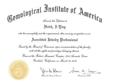 G.I.A.（Gemological Institute Of America）是『美國寶石學協會』的縮寫， 該協會所頒發的珠寶鑑定師G.I.A.資格證照，為世界各國珠寶業界所認定，也是寶石學中唯一最高的文憑