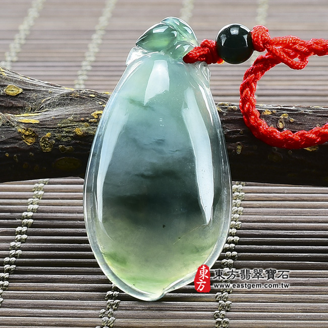 （已出售勿下標，可訂做）翡翠福瓜項鍊玉珮（福運連綿：福瓜牌A貨翡翠福瓜玉珮、緬甸玉福瓜玉墜）。油青種福瓜FW034。客製化訂做各種翡翠福瓜吊墜玉珮項鍊。★附A貨翡翠雙證書 翡翠手鐲、翡翠玉鐲商品