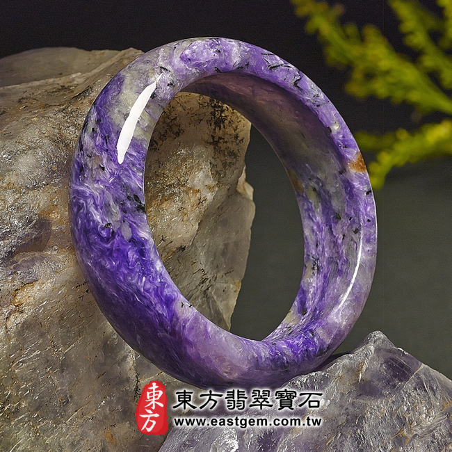 紫龍晶手鐲。（紫色帶白色，圓鐲17.5）PU003。客製化訂做各種紫龍晶手鐲。★附東方翡翠寶石雙證書-商品圖