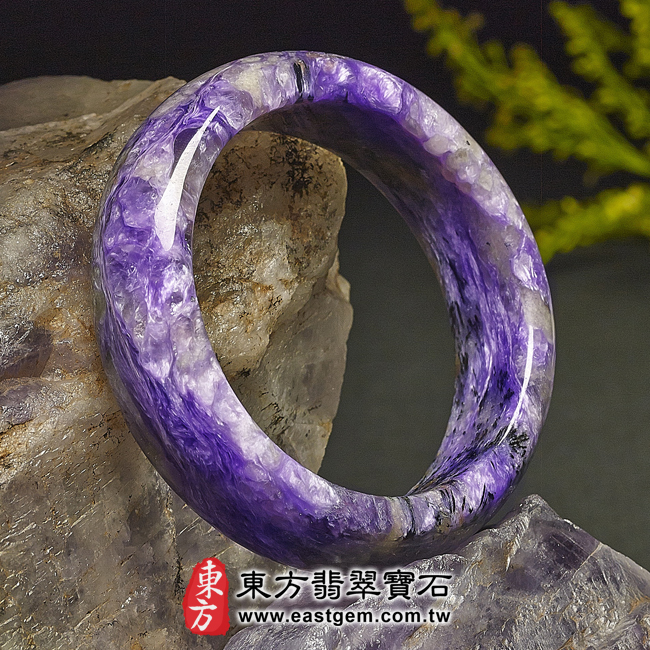 紫龍晶手鐲。（紫色帶白色，圓鐲18）PU008。客製化訂做各種紫龍晶手鐲。★附東方翡翠寶石雙證書商品圖