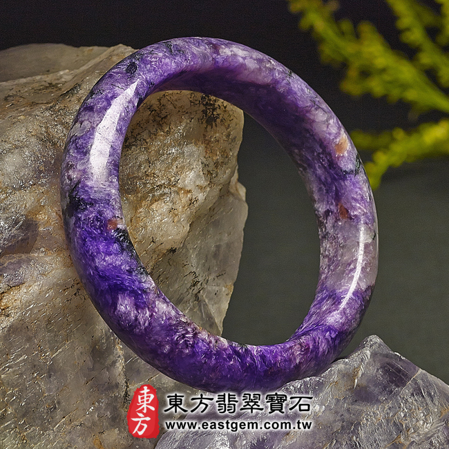 紫龍晶手鐲。（紫色帶白色，圓鐲18.5）PU009。客製化訂做各種紫龍晶手鐲。★附東方翡翠寶石雙證書-商品圖