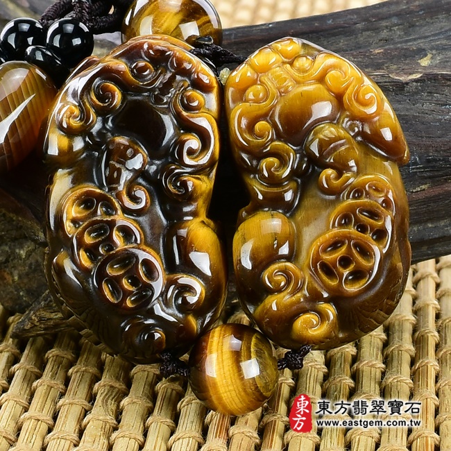 （已出售勿下標，可訂做）黃虎眼石貔貅項鍊玉珮（招財貔貅：貔貅牌黃虎眼石貔貅玉珮、黃虎眼石貔貅玉墜）。黃虎眼石貔貅，PF219。客製化訂做各種黃虎眼石貔貅吊墜玉珮項鍊。★東方翡翠寶石保證卡翡翠手鐲、翡翠玉鐲商品