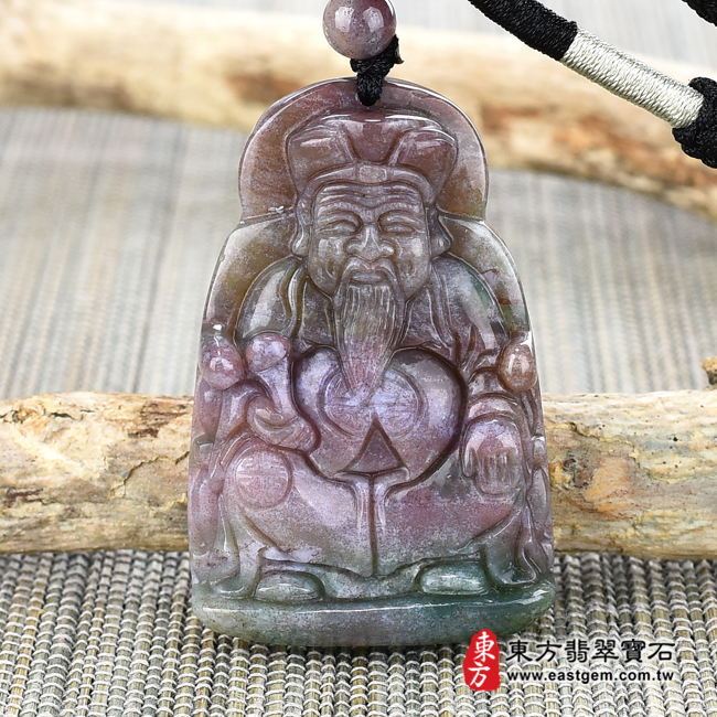 （已出售勿下標，可訂做）水草玉福德正神土地公財神爺項鍊玉珮（福德正神：福德正神土地公財神爺牌水草玉福德正神土地公財神爺玉珮、水草玉福德正神土地公財神爺玉墜）。紅帶綠水草玉福德正神土地公財神爺，TD033。客製化訂做各種水草玉福德正神土地公財神爺吊墜玉珮項鍊。★附東方翡翠寶石保證卡翡翠手鐲、翡翠玉鐲商品