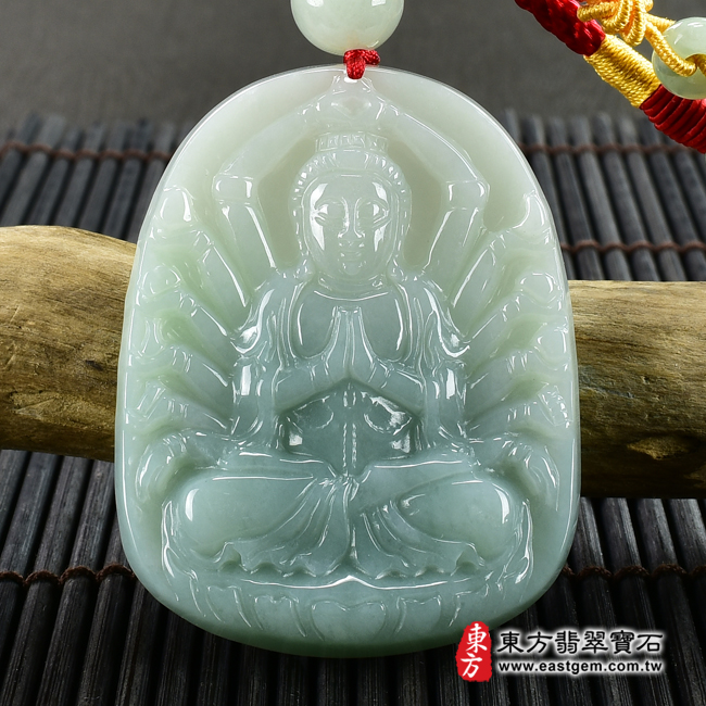 （已出售勿下標，可訂做）翡翠千手觀音項鍊玉珮（千手觀音：千手觀音牌A貨翡翠千手觀音玉珮、緬甸玉千手觀音玉墜）。淡綠色細糯種千手觀音，LH140。客製化訂做各種翡翠千手觀音吊墜玉珮項鍊。★附A貨翡翠雙證書翡翠手鐲、翡翠玉鐲商品