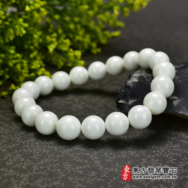 （已出售勿下標，可訂做）白硨磲手鍊（白硨磲珠子，珠徑約10mm，20顆白珠，WCG087）。客製化設計各種白硨磲珠串、白硨磲珠子、白硨磲手鍊、白硨磲手珠。★附東方翡翠寶石保證卡翡翠手鐲、翡翠玉鐲商品