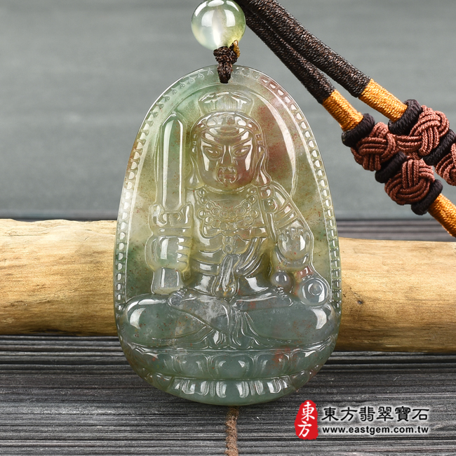 （已出售勿下標，可訂做）水草玉不動明王項鍊玉珮（不動明王：不動明王牌水草玉不動明王玉珮、水草玉不動明王玉墜）綠色帶紅色水草玉不動明王，FD486。客製化訂做各種水草玉不動明王吊墜玉珮項鍊。★附東方翡翠寶石保證卡翡翠手鐲、翡翠玉鐲商品