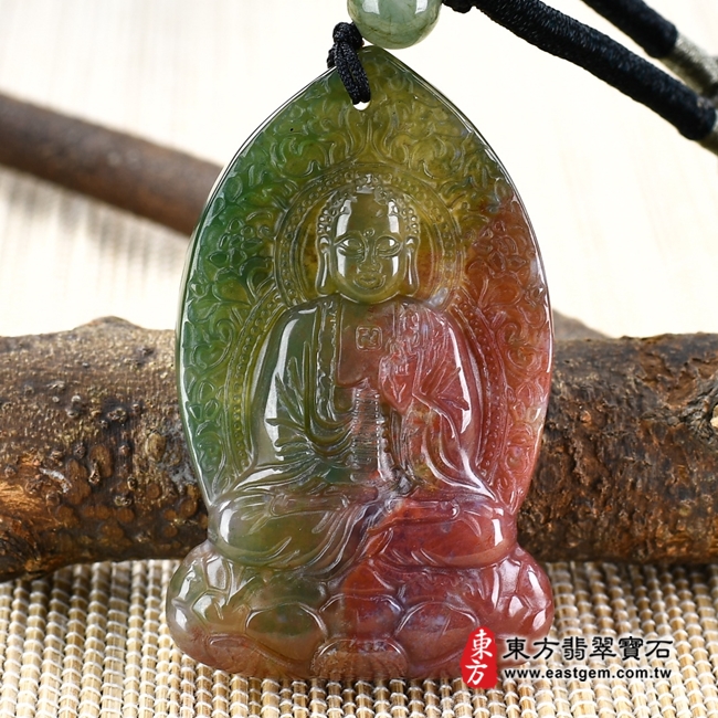 最新玉石神明玉珮商品-水草玉藥師佛項鍊玉珮（藥師如來：藥師佛牌水草玉藥師佛玉珮、水草玉藥師佛玉墜）。綠色帶紅色水草玉藥師佛，FD542。客製化訂做各種水草玉藥師佛吊墜玉珮項鍊。★附東方翡翠寶石保證卡