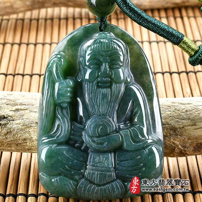 最新玉石神明玉珮商品-水草玉太上老君項鍊玉珮（道德天尊：太上老君牌水草玉太上老君玉珮、水草玉太上老君玉墜）。墨綠色水草玉太上老君，KN183。客製化訂做各種水草太上老君吊墜玉珮項鍊。★附東方翡翠寶石保證卡