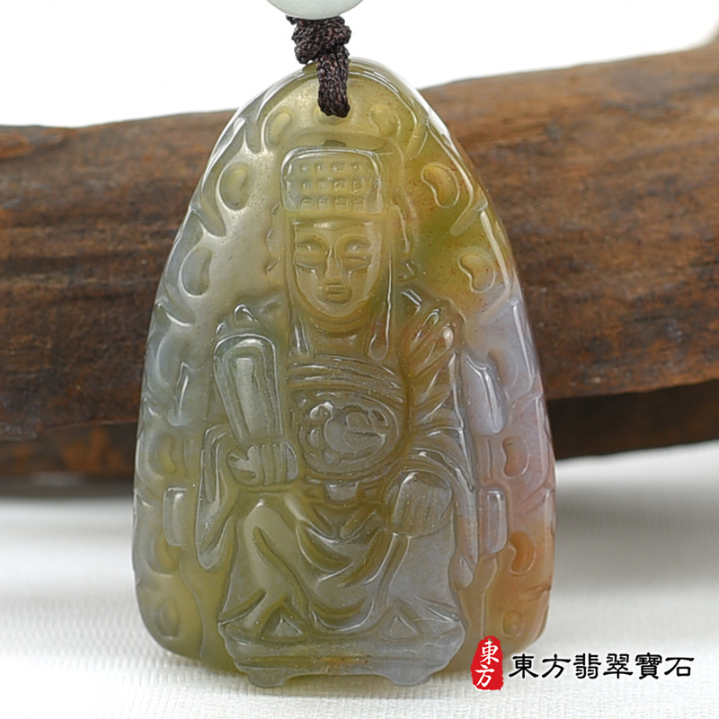 最新玉石神明玉珮商品-水草玉媽祖項鍊玉珮（天上聖母：媽祖牌水草玉媽祖玉珮、水草玉媽祖玉墜）。紅帶綠水草玉媽祖，MD239。客製化訂做各種水草玉媽祖吊墜玉珮項鍊。★附東方翡翠寶石保證卡