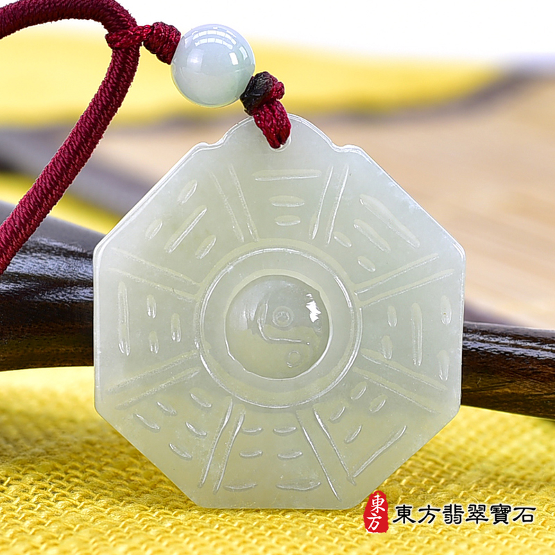 （已出售勿下標，可訂做）翡翠八卦項鍊玉珮（精工八卦太極，先天八卦：八卦牌A貨翡翠八卦玉珮、緬甸玉八卦玉墜）。綠色糯種八卦，ED324。客製化訂做各種翡翠八卦吊墜玉珮項鍊。★附A貨翡翠雙證書翡翠手鐲、翡翠玉鐲商品