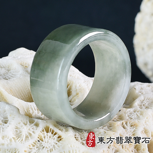 編號：RNG687翡翠戒指，玉戒，尾戒商品實照