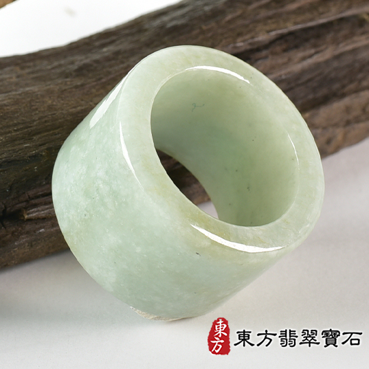 翡翠戒指，玉戒，尾戒商品NT元，介紹，商品介紹實圖