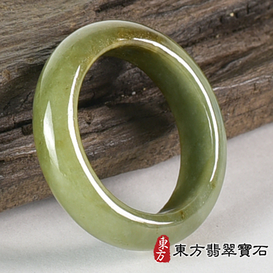 編號：RNG695翡翠戒指，玉戒，尾戒商品實照