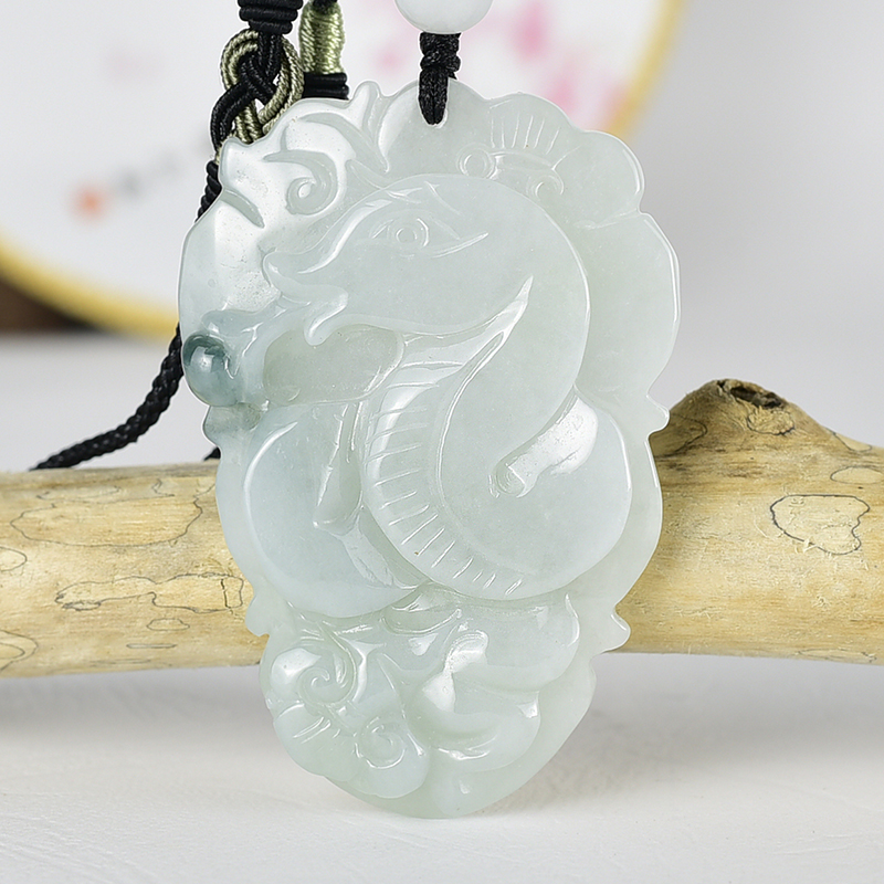 翡翠項鍊(玉珮玉墜吊墜)分類商品類最新商品，編號SN056實照圖片