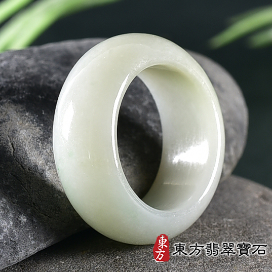 翡翠戒指，玉戒，尾戒商品NT元，介紹，商品介紹實圖