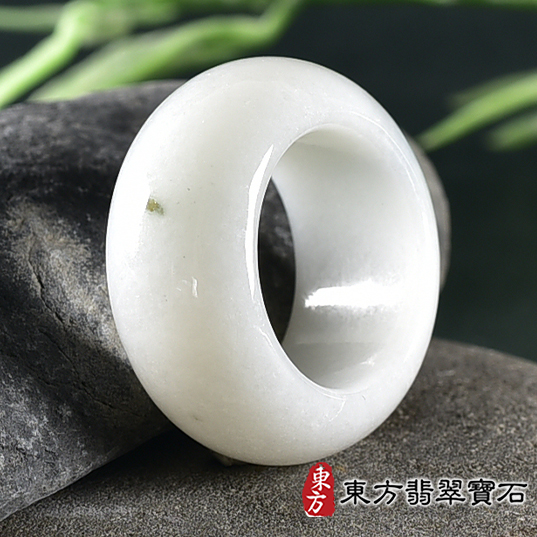 翡翠戒指，玉戒，尾戒商品NT元，介紹，商品介紹實圖