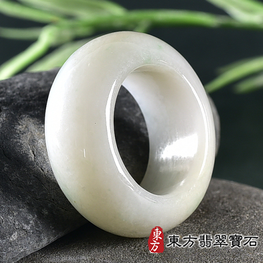 翡翠戒指，玉戒，尾戒商品NT元，介紹，商品介紹實圖