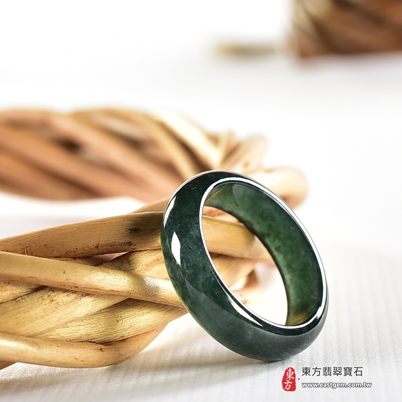 翡翠戒指，玉戒，尾戒商品NT元，介紹，商品介紹實圖