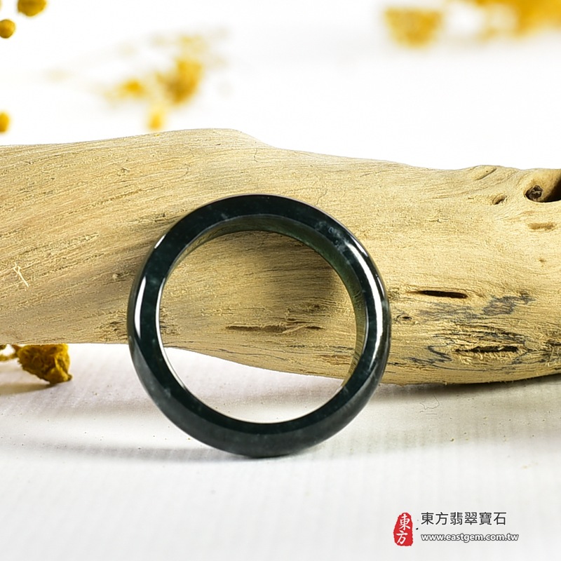 翡翠戒指，玉戒，尾戒商品NT元，介紹，商品介紹實圖