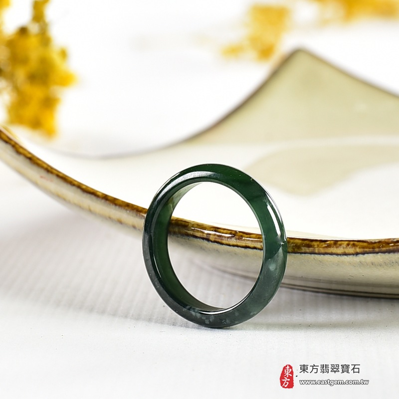 翡翠戒指，玉戒，尾戒商品NT元，介紹，商品介紹實圖