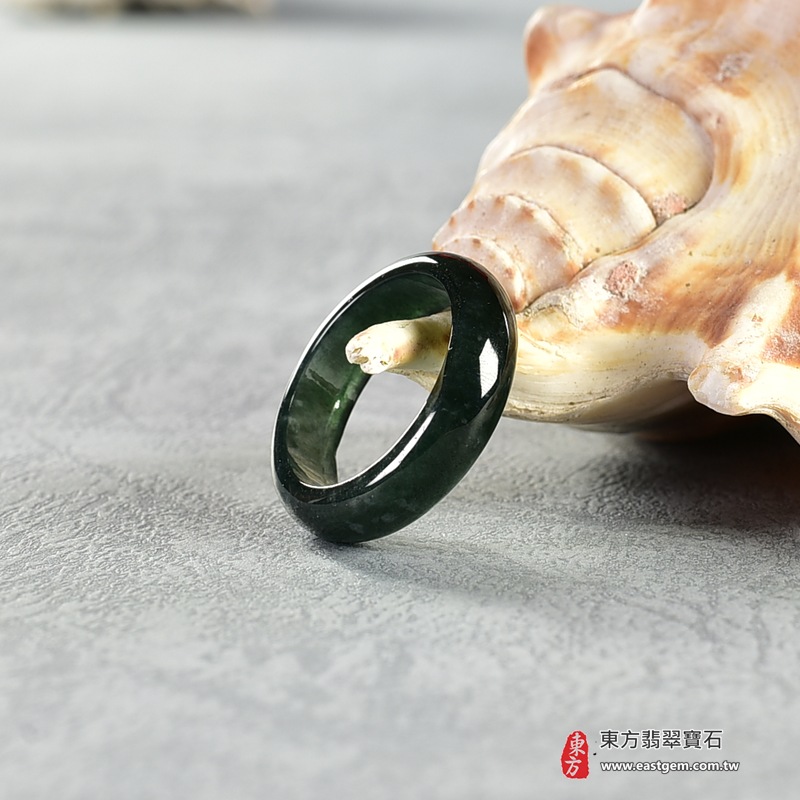 翡翠戒指，玉戒，尾戒商品NT元，介紹，商品介紹實圖