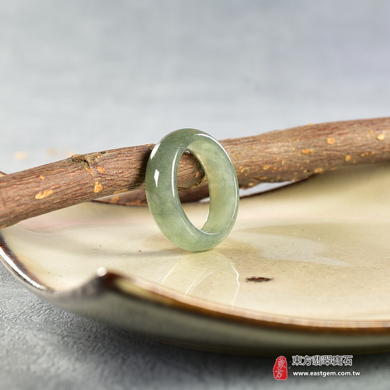 翡翠戒指，玉戒，尾戒商品NT元，介紹，商品介紹實圖