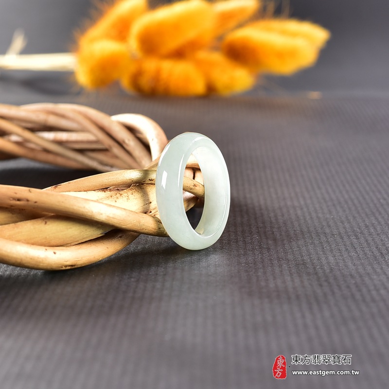 翡翠戒指，玉戒，尾戒商品NT元，介紹，商品介紹實圖