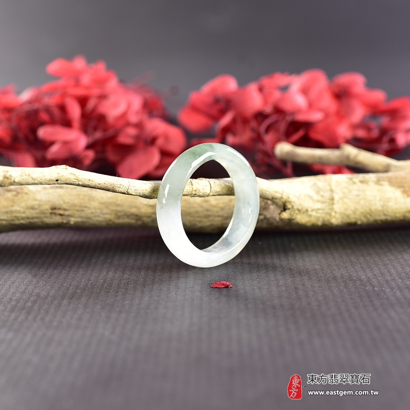 翡翠戒指，玉戒，尾戒商品NT元，介紹，商品介紹實圖