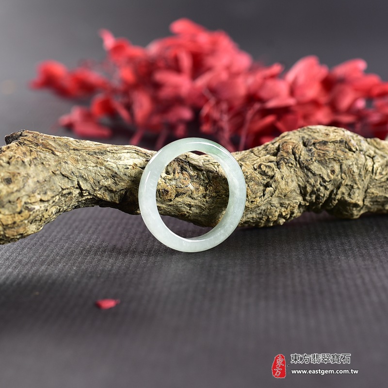 翡翠戒指，玉戒，尾戒商品NT元，介紹，商品介紹實圖