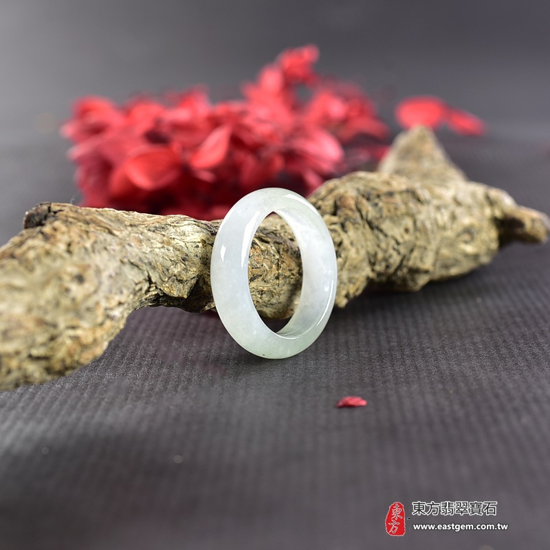 翡翠戒指，玉戒，尾戒商品NT元，介紹，商品介紹實圖