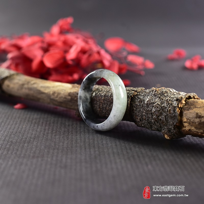 翡翠戒指，玉戒，尾戒商品NT元，介紹，商品介紹實圖
