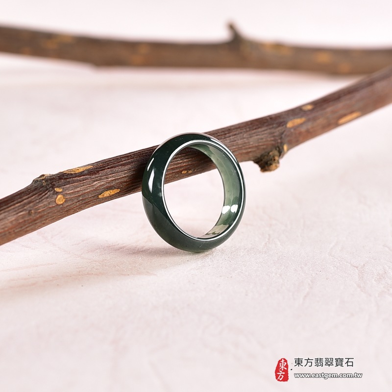 翡翠戒指，玉戒，尾戒商品NT元，介紹，商品介紹實圖