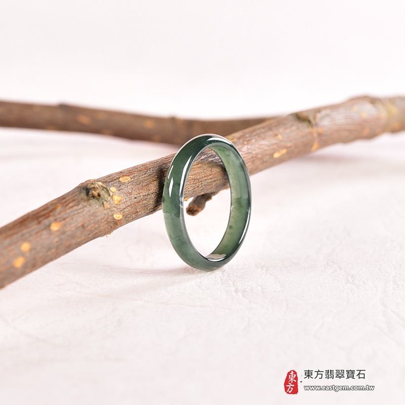 翡翠戒指，玉戒，尾戒商品NT元，介紹，商品介紹實圖
