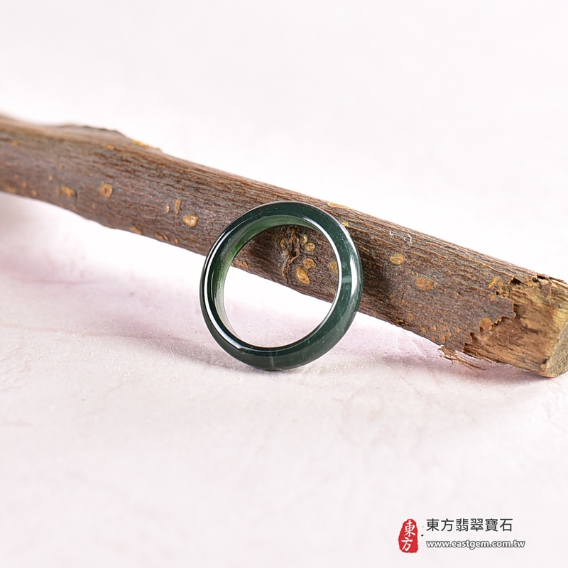 翡翠戒指，玉戒，尾戒商品NT元，介紹，商品介紹實圖