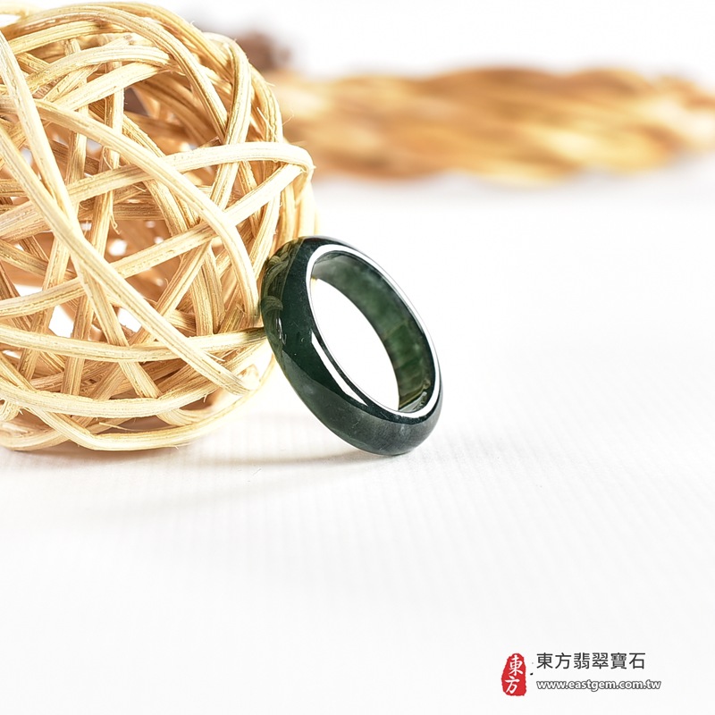 編號：RNG1092翡翠戒指，玉戒，尾戒商品實照