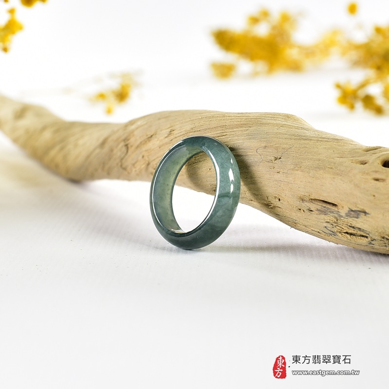編號：RNG1097翡翠戒指，玉戒，尾戒商品實照