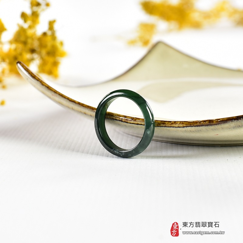 編號：RNG1103翡翠戒指，玉戒，尾戒商品實照