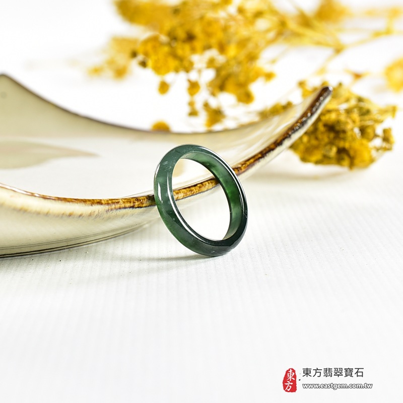 編號：RNG1104翡翠戒指，玉戒，尾戒商品實照