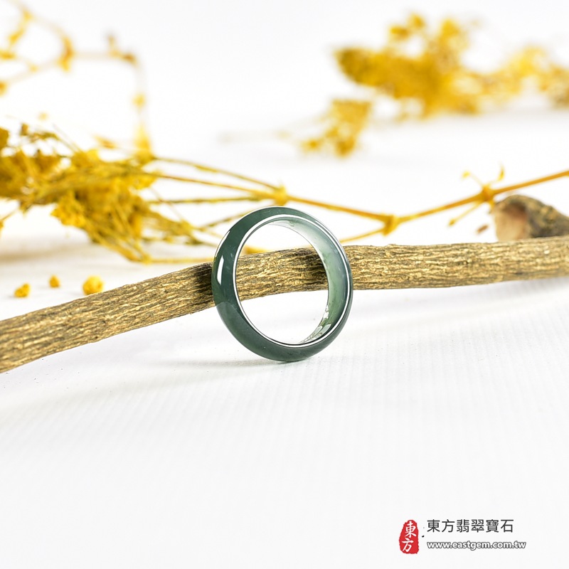 編號：RNG1106翡翠戒指，玉戒，尾戒商品實照