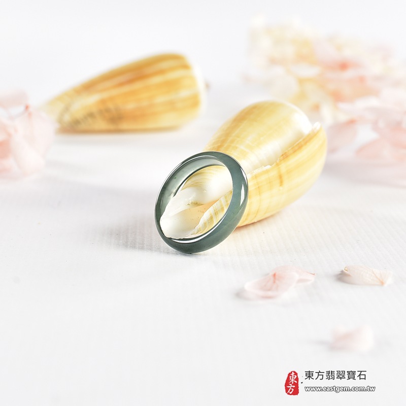 編號：RNG1146翡翠戒指，玉戒，尾戒商品實照