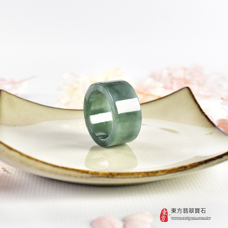 編號：RNG1159翡翠戒指，玉戒，尾戒商品實照