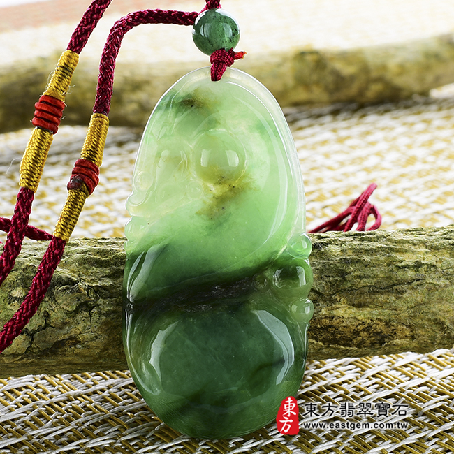 祥龍獻瑞 正面照片 翡翠龍項鍊玉珮(祥龍獻瑞:龍牌A貨翡翠龍玉珮、緬甸玉龍玉墜、龍十二生肖項鍊)。細豆種飄綠花龍,DR051。客製化訂做各種翡翠龍吊墜玉珮項鍊。★附A貨翡翠雙證書 祥龍獻瑞 正面照片 翡翠龍項鍊玉珮(祥龍獻瑞:龍牌A貨翡翠龍玉珮、緬甸玉龍玉墜、龍十二生肖項鍊)。細豆種飄綠花龍,DR051。客製化訂做各種翡翠龍吊墜玉珮項鍊。★附A貨翡翠雙證書