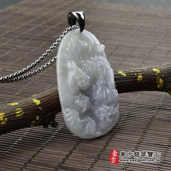 飛龍在天 左側照片 翡翠龍項鍊玉珮(飛龍在天:龍牌A貨翡翠龍玉珮、緬甸玉龍玉墜、龍十二生肖項鍊)。糯種帶紫羅蘭龍,DR134。客製化訂做各種翡翠龍吊墜玉珮項鍊。★附A貨翡翠雙證書 飛龍在天 左側照片 翡翠龍項鍊玉珮(飛龍在天:龍牌A貨翡翠龍玉珮、緬甸玉龍玉墜、龍十二生肖項鍊)。糯種帶紫羅蘭龍,DR134。客製化訂做各種翡翠龍吊墜玉珮項鍊。★附A貨翡翠雙證書