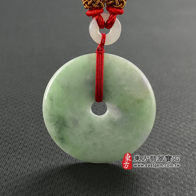 平安扣 正面照片 （已售出勿下標，可訂做）翡翠平安扣項鍊玉珮（平安富貴：平安扣牌A貨翡翠平安扣玉珮、緬甸玉平安扣玉墜）。淡綠色豆種 平安扣，PN002。客製化訂做各種翡翠平安扣吊墜玉珮項鍊。★附A貨翡翠雙證書