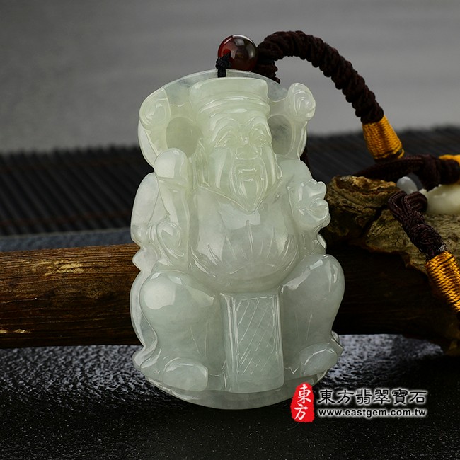 福德正神土地公財神爺右側照片 （已售出勿下標，可訂做）翡翠福德正神土地公財神爺項鍊玉珮（福德正神土地公財神爺：福德正神土地公財神爺牌A貨翡翠福德正神土地公財神爺玉珮、緬甸玉福德正神土地公財神爺玉墜）。白翡，糯種福德正神土地公財神爺，CG004。客製化訂做各種翡翠福德正神土地公財神爺吊墜玉珮項鍊。★附A貨翡翠雙證書