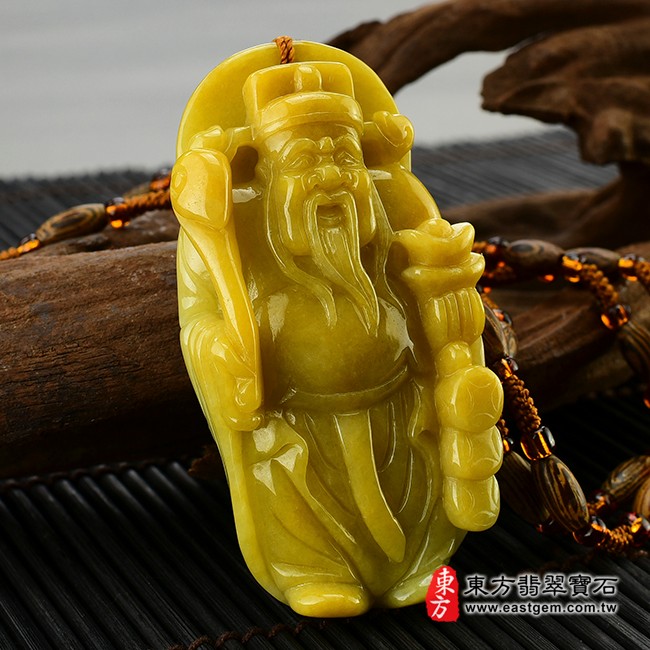福德正神土地公財神爺右側照片 （已售出勿下標，可訂做）翡翠福德正神土地公財神爺項鍊玉珮（福德正神土地公財神爺：福德正神土地公財神爺牌A貨翡翠福德正神土地公財神爺玉珮、緬甸玉福德正神土地公財神爺玉墜）。黃翡翠福德正神土地公財神爺，CG007。客製化訂做各種翡翠福德正神土地公財神爺吊墜玉珮項鍊。★附A貨翡翠雙證書  