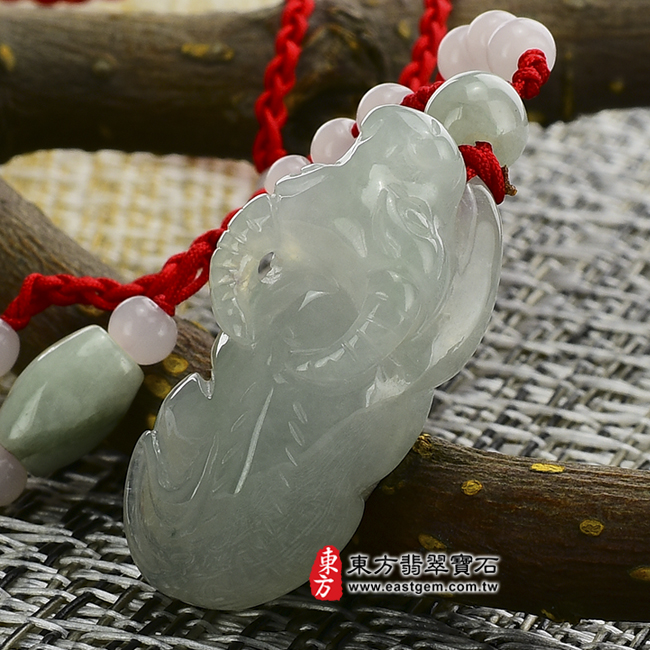 牛運亨通右側照片翡翠牛項鍊玉珮(牛運亨通:牛牌A貨翡翠牛玉珮、緬甸玉牛玉墜、牛十二生肖項鍊)。糯種牛,CO005。客製化訂做各種翡翠牛吊墜玉珮項鍊。★附A貨翡翠雙證書 牛運亨通右側照片翡翠牛項鍊玉珮(牛運亨通:牛牌A貨翡翠牛玉珮、緬甸玉牛玉墜、牛十二生肖項鍊)。糯種牛,CO005。客製化訂做各種翡翠牛吊墜玉珮項鍊。★附A貨翡翠雙證書